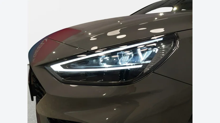 HYUNDAI i30 -