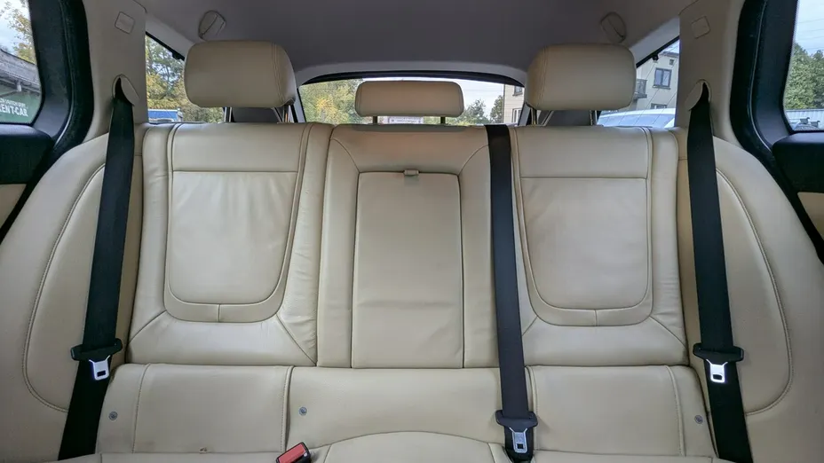 JAGUAR XF -