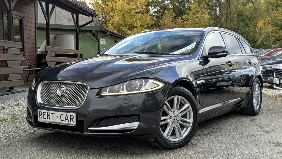 JAGUAR XF -