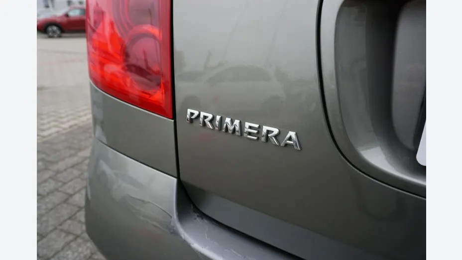 NISSAN Primera -