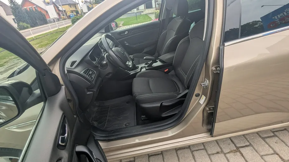RENAULT Megane -