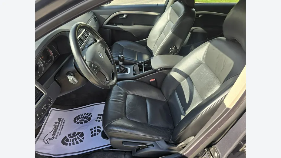 VOLVO V70 -