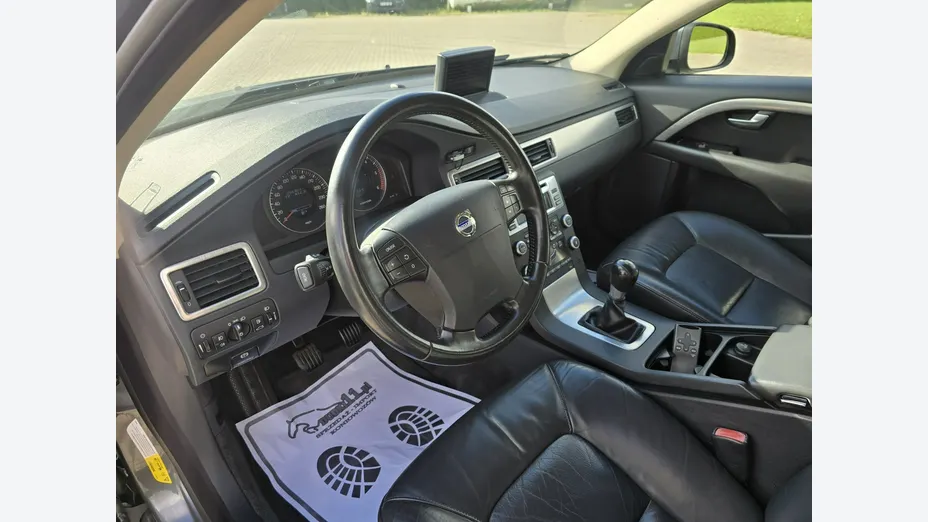 VOLVO V70 -