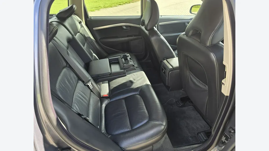 VOLVO V70 -