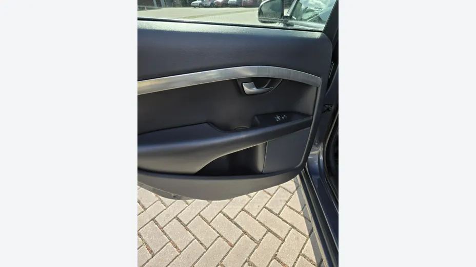 VOLVO V70 -