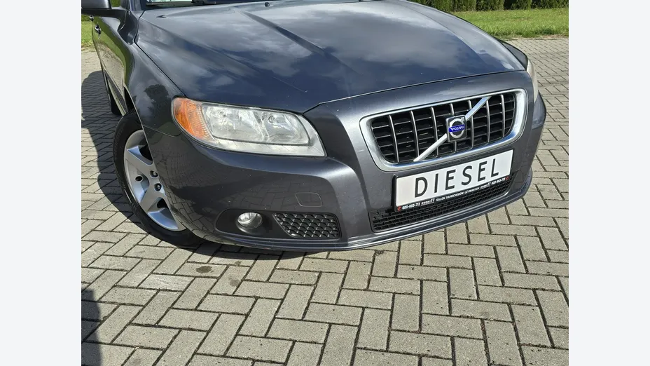 VOLVO V70 -