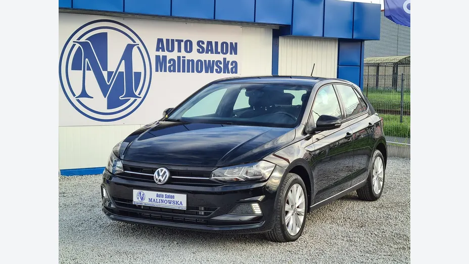 VOLKSWAGEN Polo -
