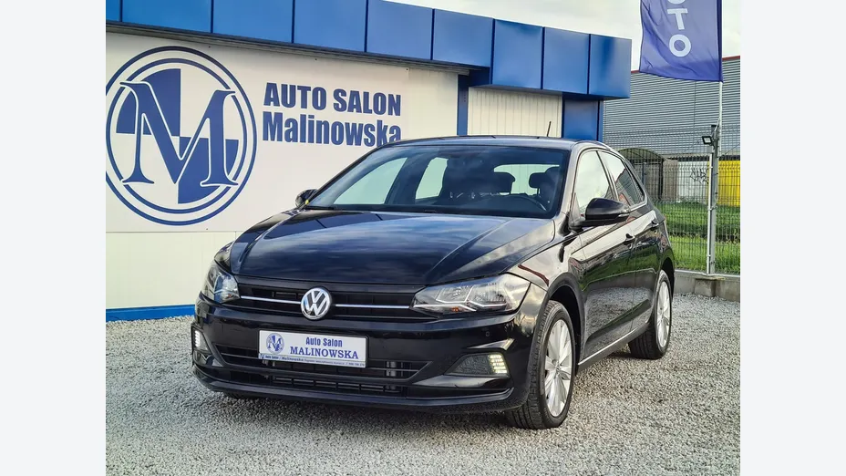 VOLKSWAGEN Polo -