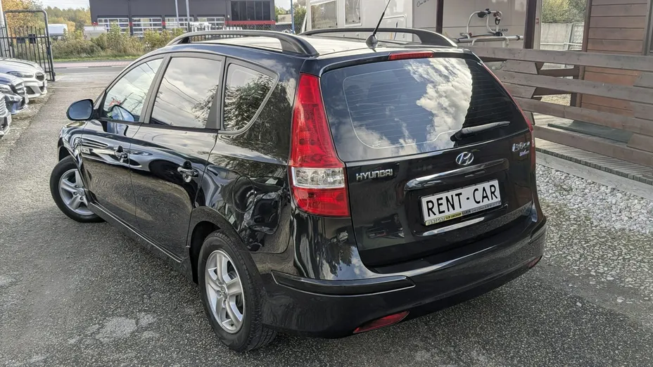 HYUNDAI i30 -
