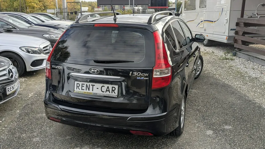 HYUNDAI i30 -