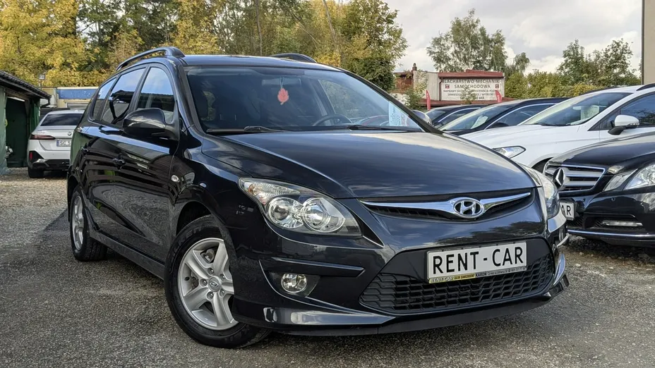 HYUNDAI i30 -