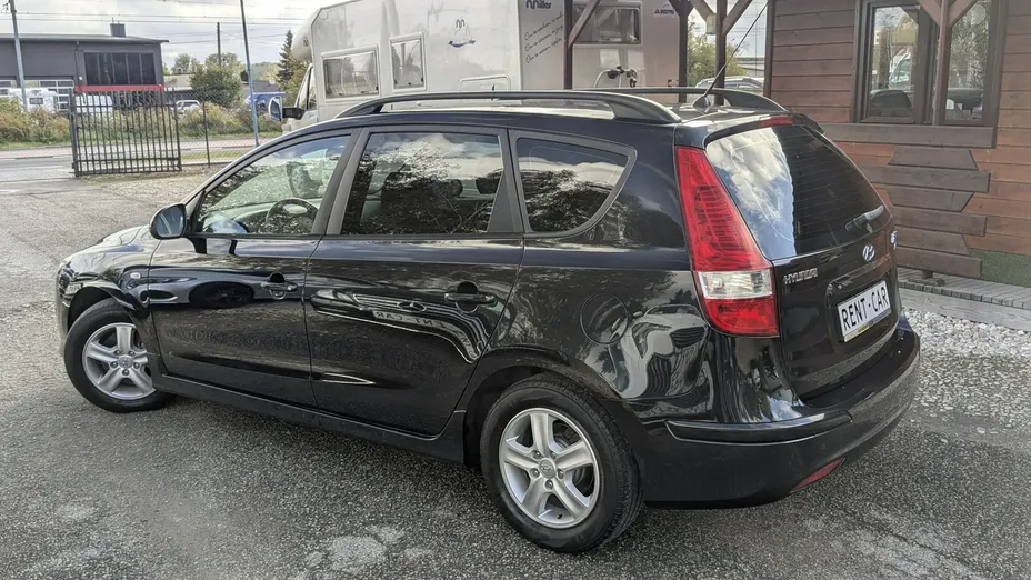 HYUNDAI i30 -