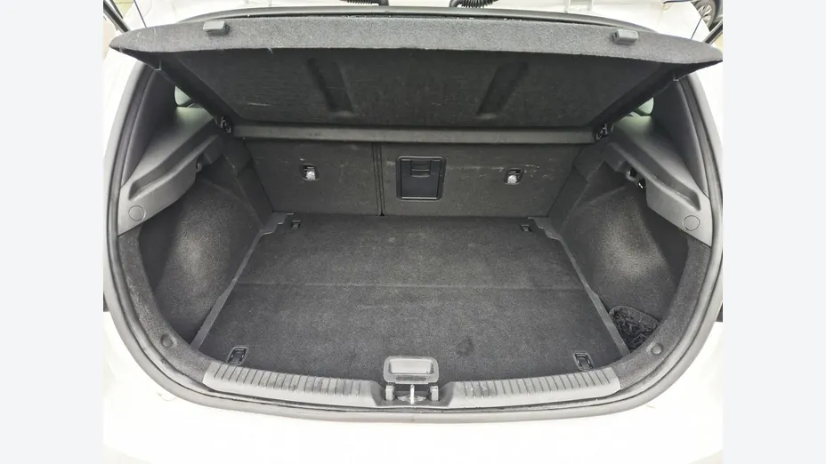 HYUNDAI i30 -