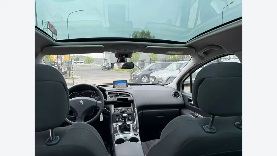 PEUGEOT 3008 -