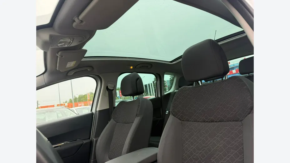 PEUGEOT 3008 -