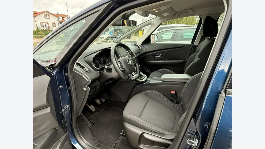 RENAULT Scenic -