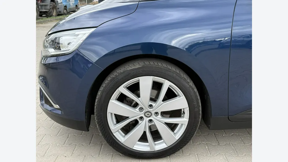 RENAULT Scenic -