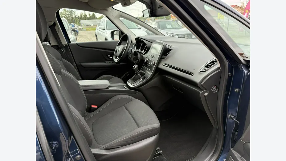 RENAULT Scenic -
