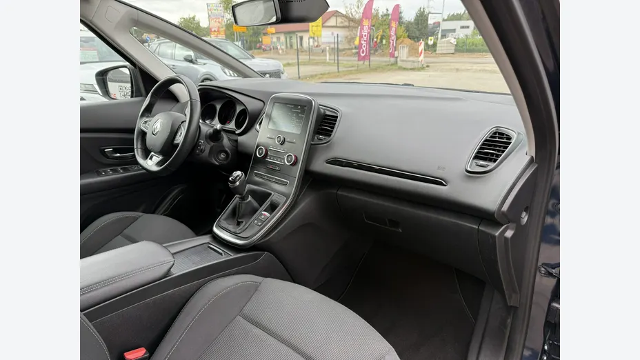 RENAULT Scenic -