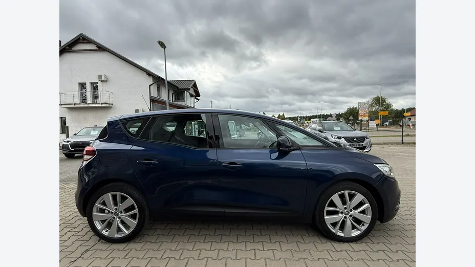 RENAULT Scenic -