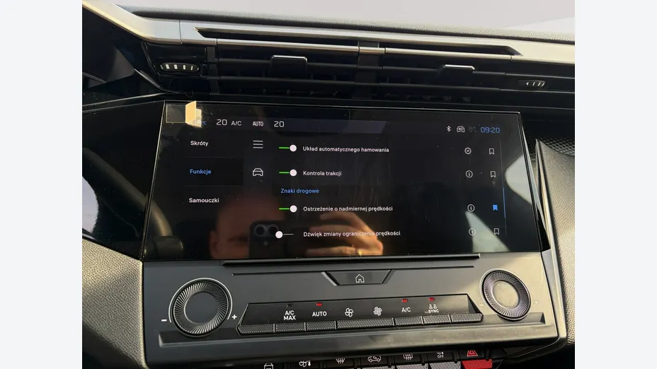 PEUGEOT 308 -