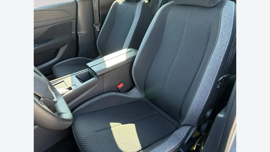 PEUGEOT 308 -