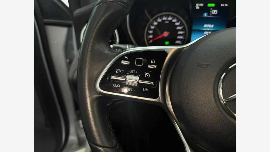 MERCEDES-BENZ GLC -