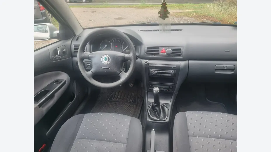 SKODA Octavia -