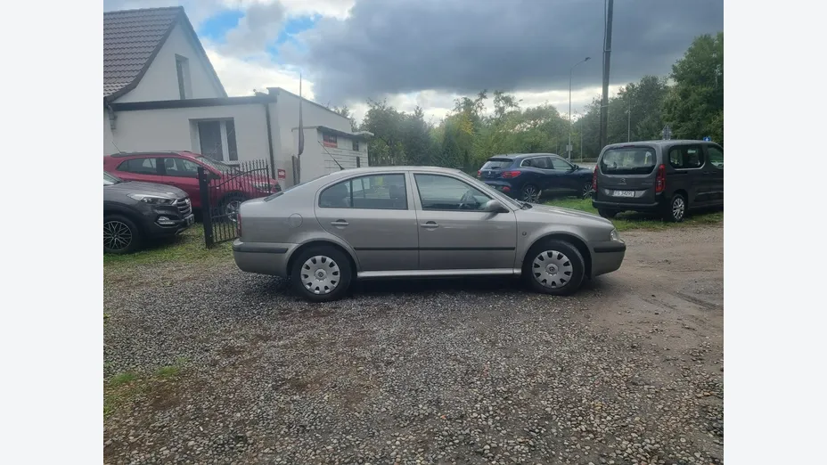 SKODA Octavia -