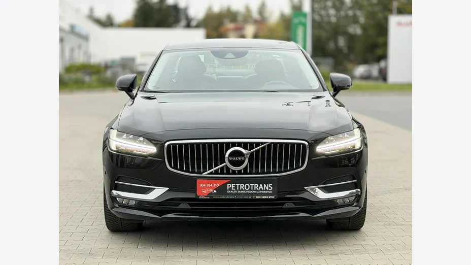 VOLVO S90 -