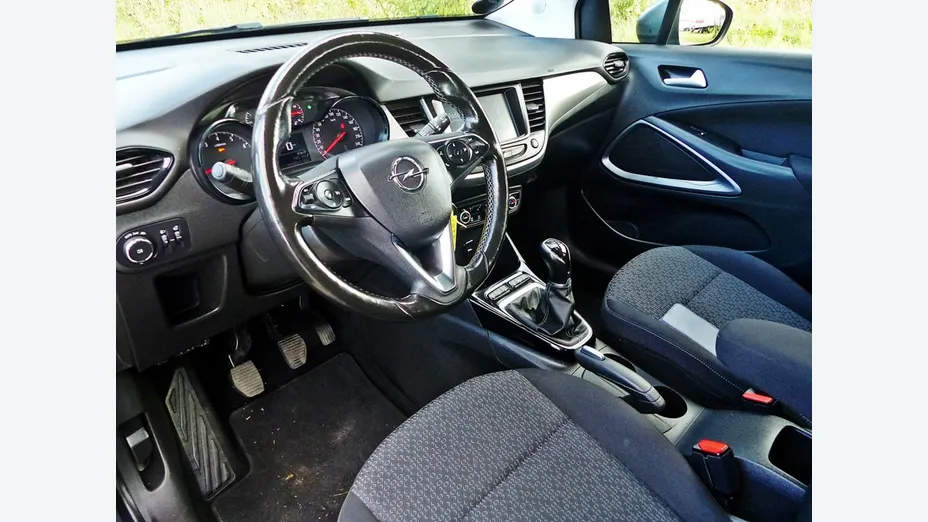 OPEL Crossland X -