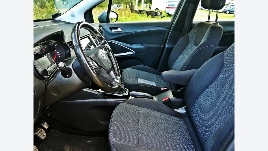 OPEL Crossland X -