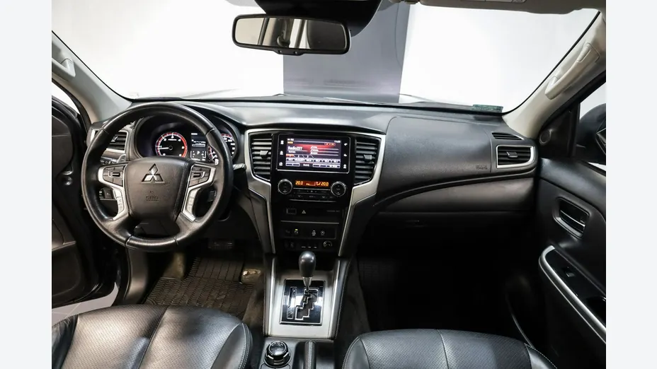MITSUBISHI L 200 -