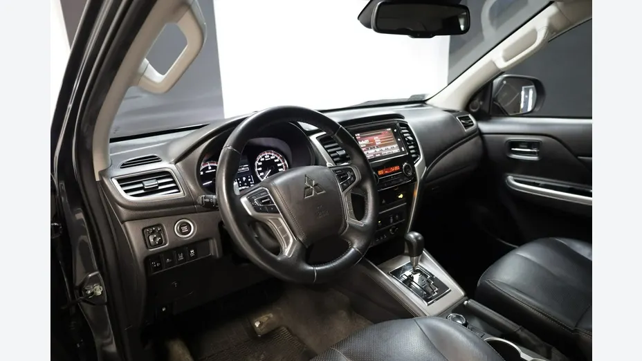 MITSUBISHI L 200 -