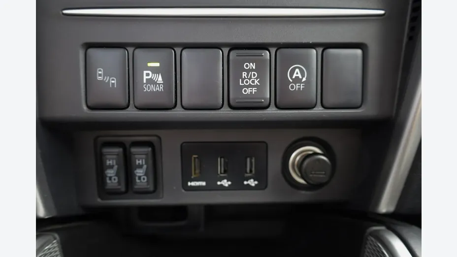 MITSUBISHI L 200 -