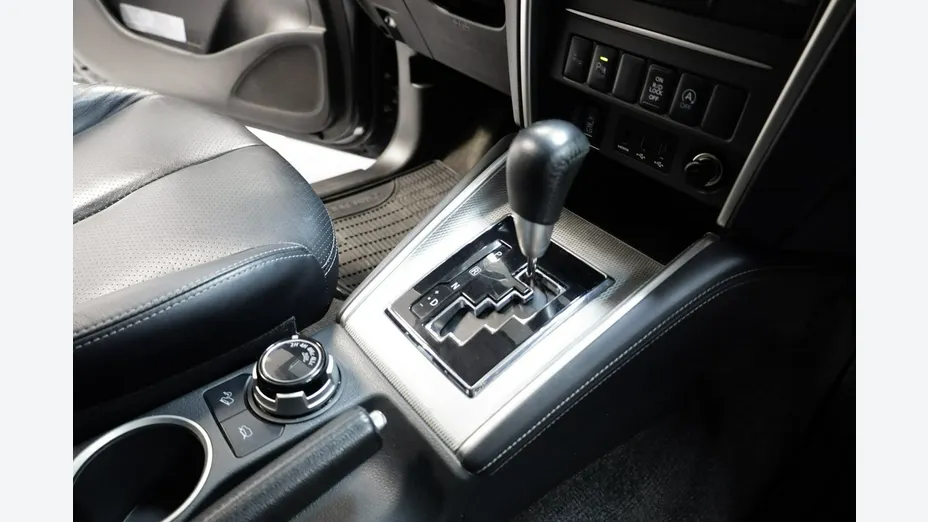MITSUBISHI L 200 -