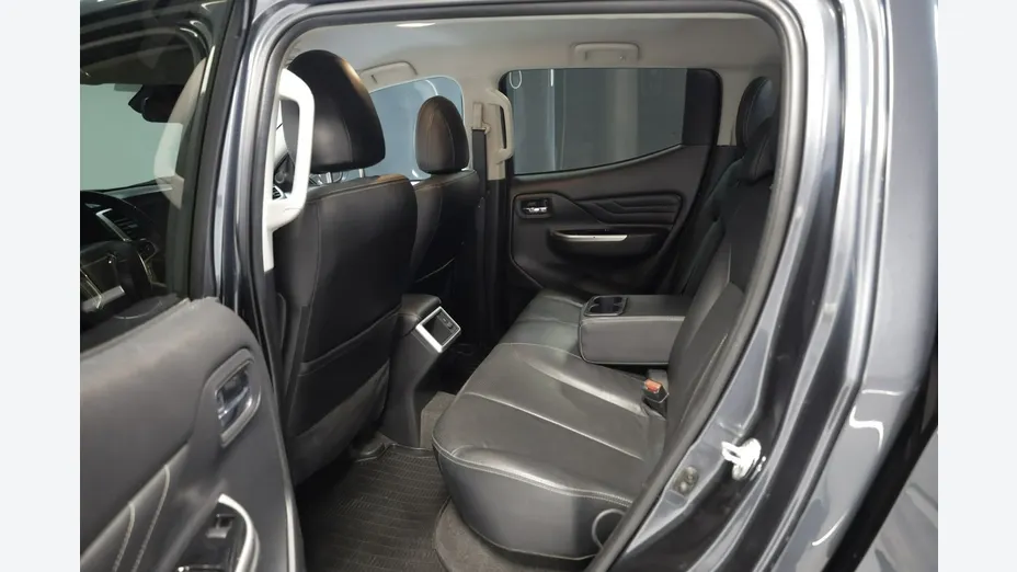 MITSUBISHI L 200 -