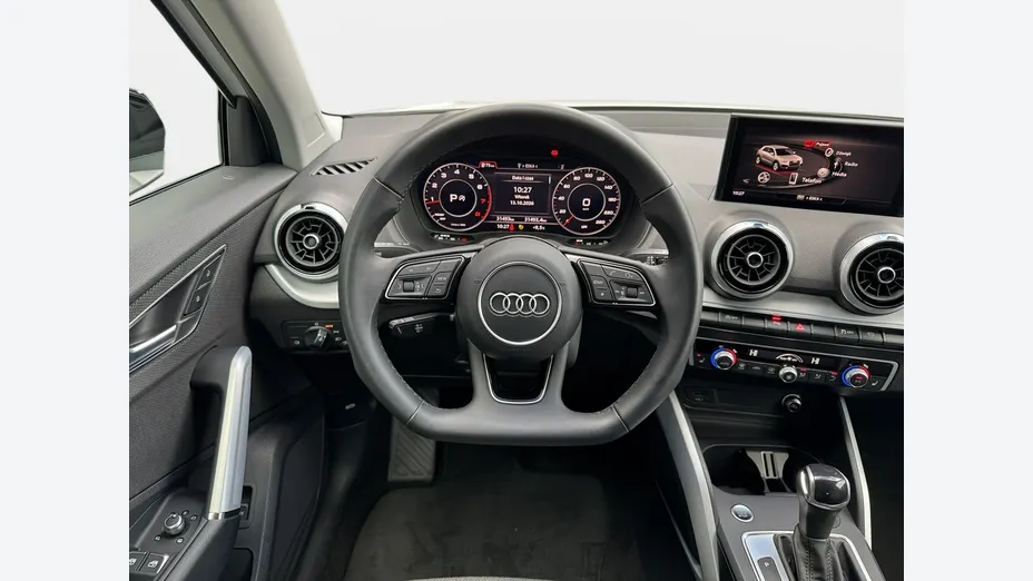 AUDI Q2 -