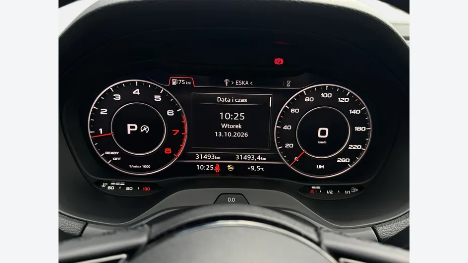 AUDI Q2 -