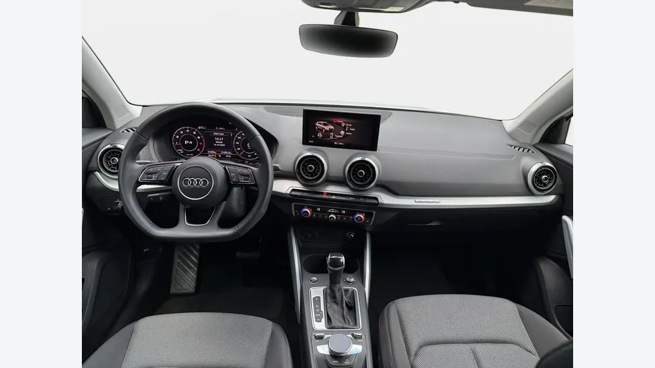 AUDI Q2 -
