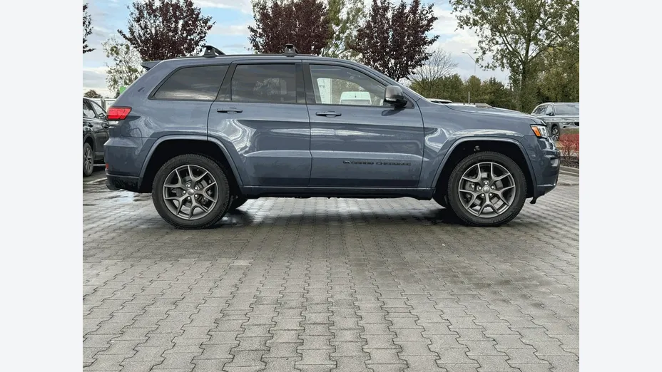 JEEP Grand Cherokee -