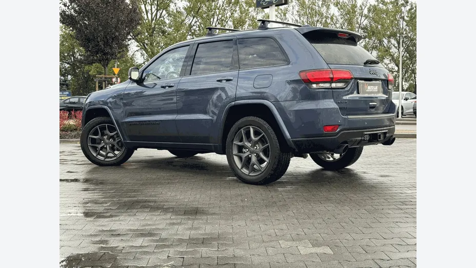 JEEP Grand Cherokee -