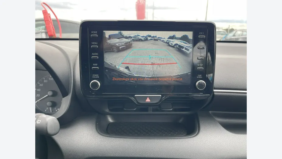 TOYOTA Yaris -