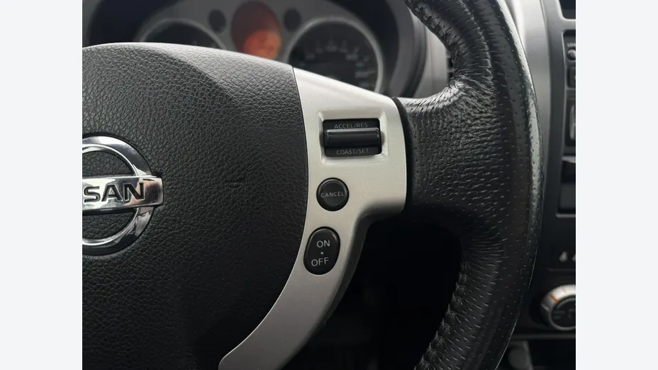 NISSAN X-Trail -