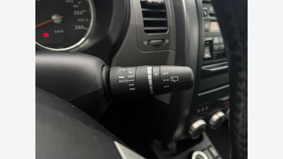 NISSAN X-Trail -