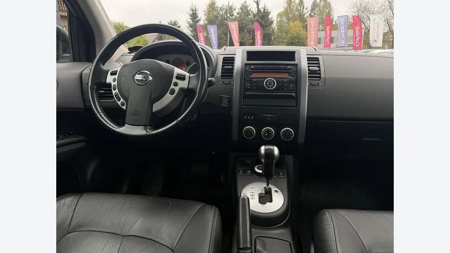 NISSAN X-Trail -