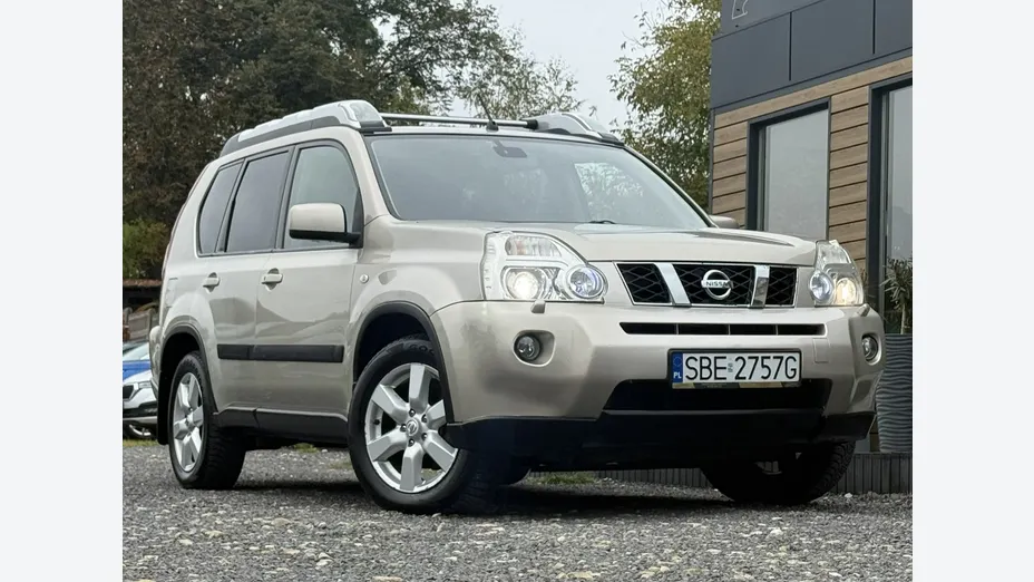 NISSAN X-Trail -