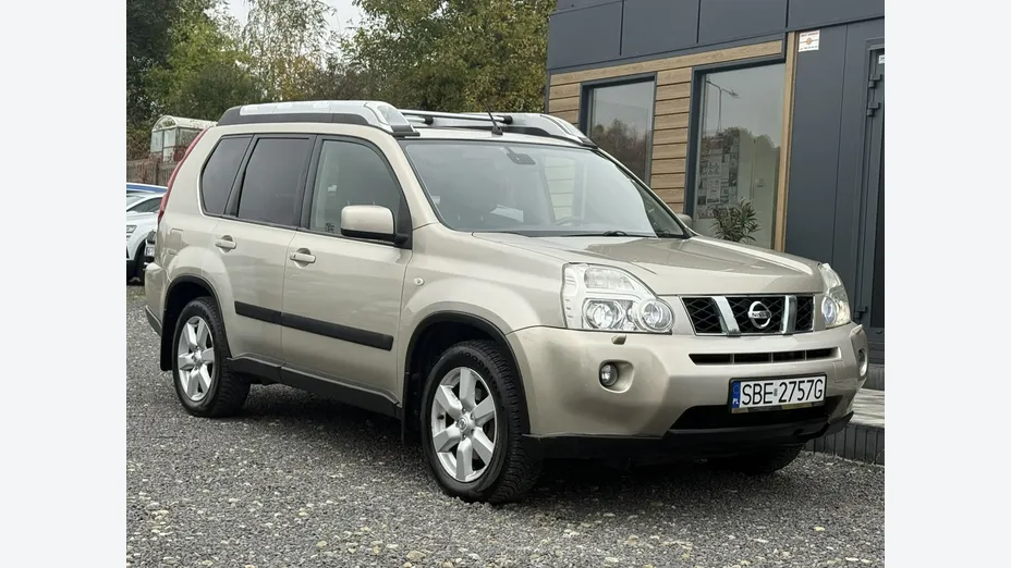 NISSAN X-Trail -