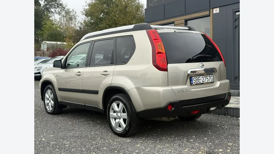 NISSAN X-Trail -