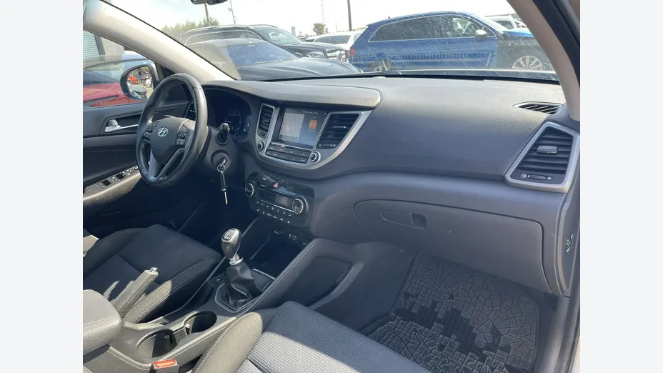 HYUNDAI Tucson -